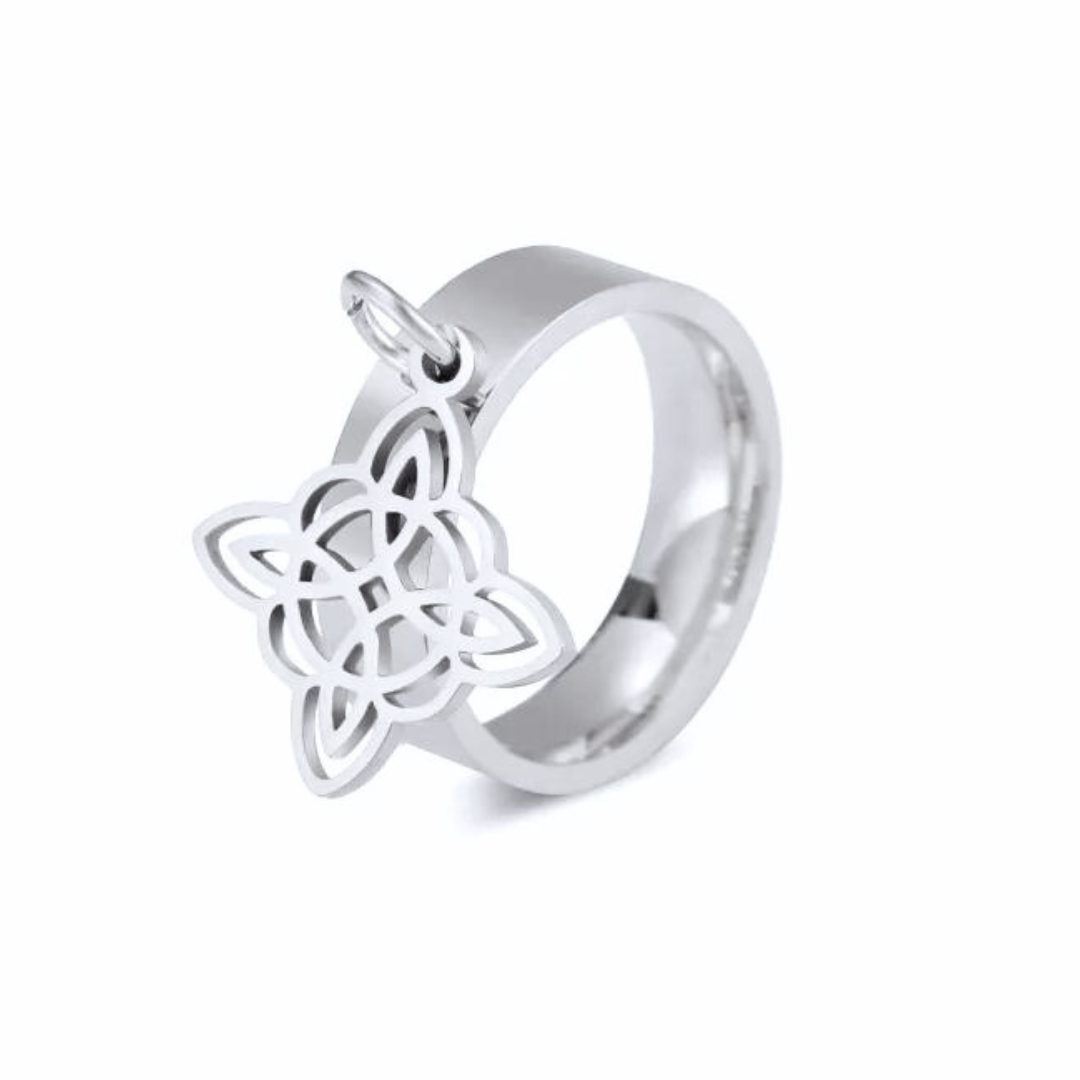 NUDO DE BRUJA (WITCH KNOT) CHARM STAINLESS STEEL BAND RING