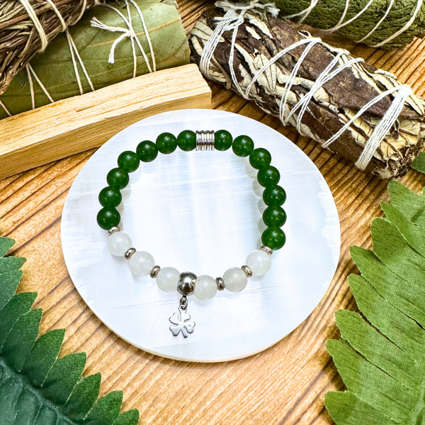 GOOD LUCK BRACELET - GREEN & WHITE JADE FOUR LEAF CLOVER