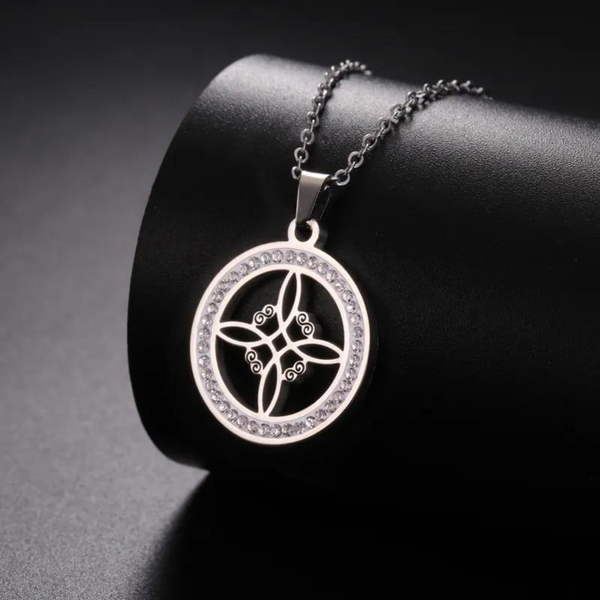 NUDO DE BRUJA (WITCHES KNOT) STAINLESS STEEL NECKLACE